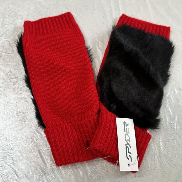 Spyder BEANIE, GLOVE, HOODED SCARF - Red - Picture 6 of 13